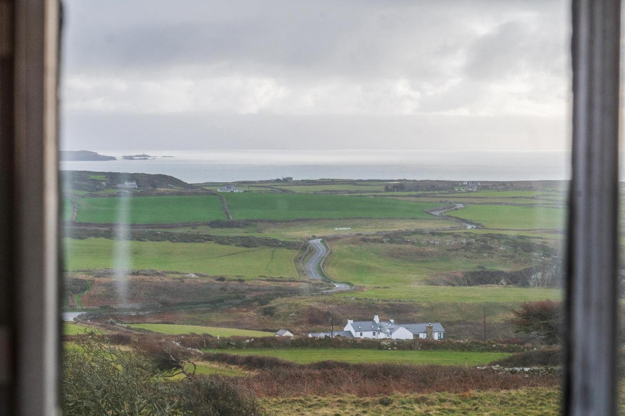 Tan Y Cytiau Vila Holyhead Quarto foto
